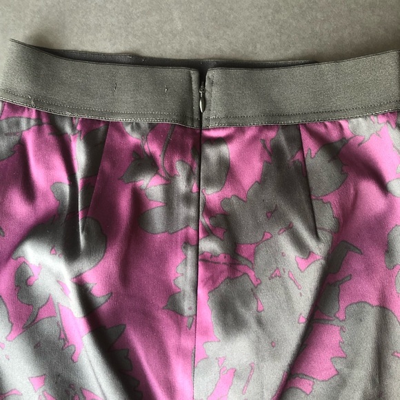 Express Skirt - Picture 3 of 3